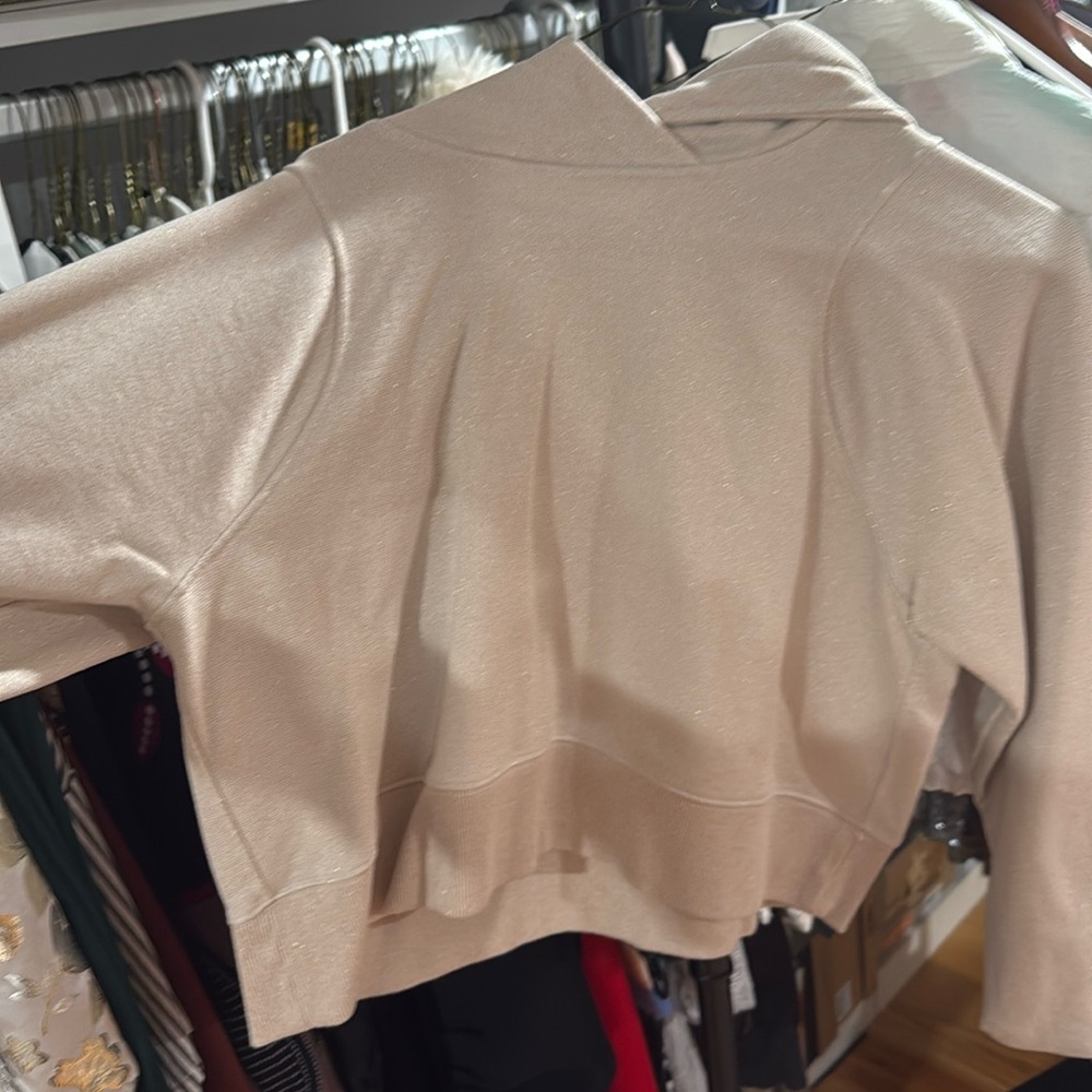 Lululemon cropped hoodie - worn once